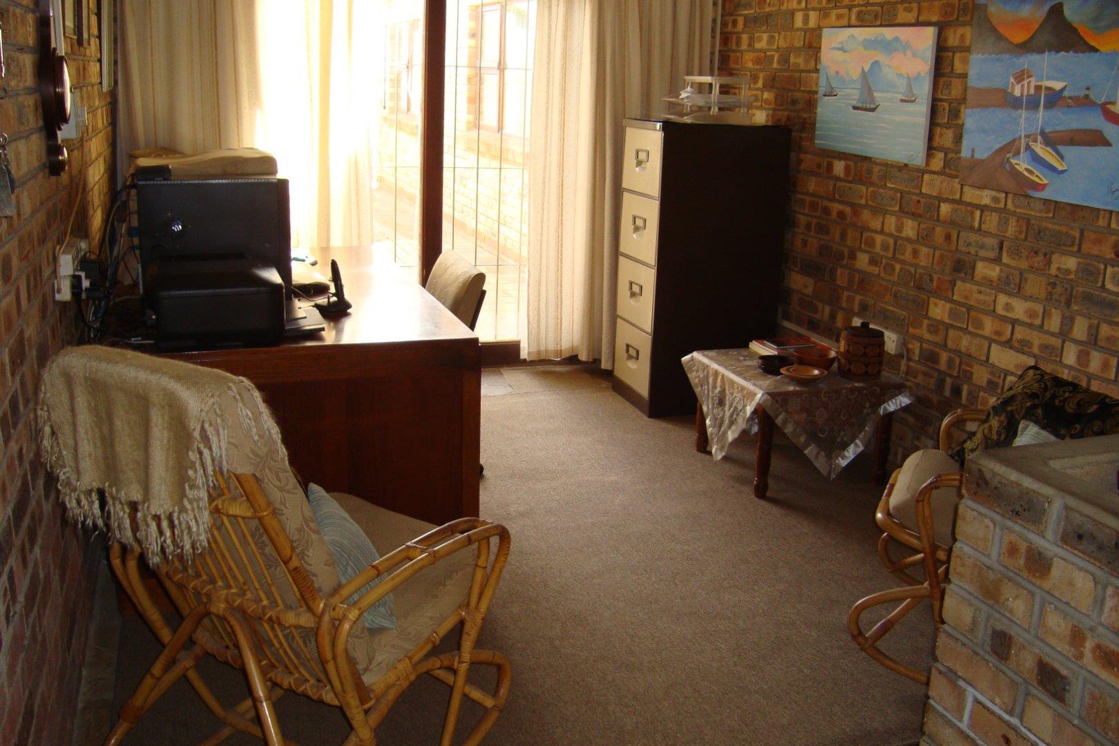 4 Bedroom Property for Sale in C Place Eastern Cape